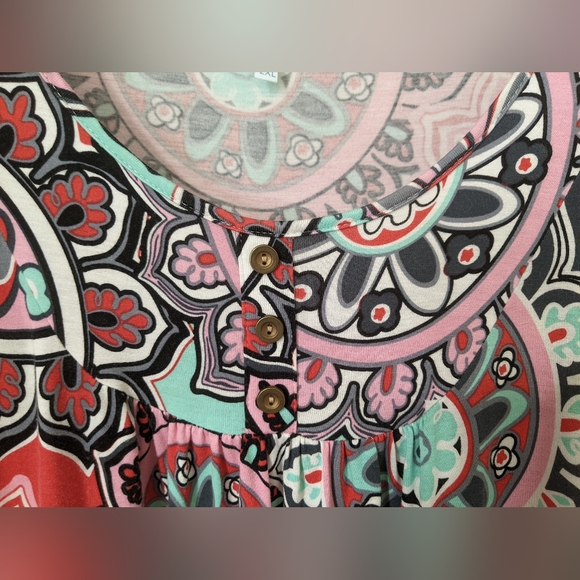 Short Sleeve Multi Color Tunic 2X - Picture 4 of 6